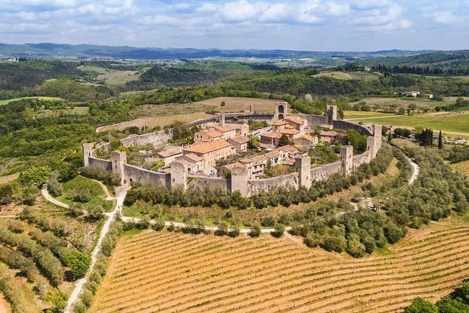 Private Tour to Tuscan Jewels in one day:Siena, Monteriggioni, S.Gimignano, Pisa - Entering the “Tuscan jewels” mindset in one packed day