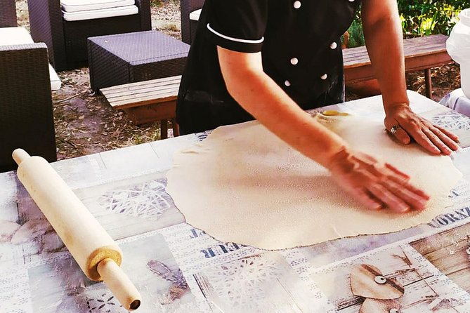 Private Tuscan Cooking Class And Wine Tasting in Radda in Chianti - Comfort and weather notes you should plan around