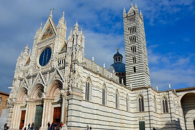 Private Tuscany Tour: Siena, San Gimignano and Chianti Day Trip - Siena at Street Level: Il Campo and What Makes It Special