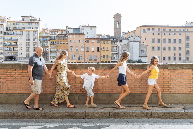 Private Vacation Photography Session with Local Photographer in Florence - Ponte Vecchio: Stone Bridge Photos With a River Twist