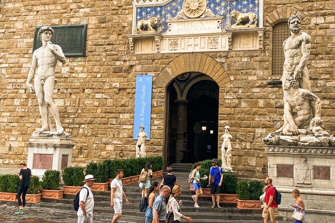 Private WALKING Tour and ACCADEMIA Gallery in Florence Italy - Piazza della Signoria and Palazzo Vecchio: art meets politics