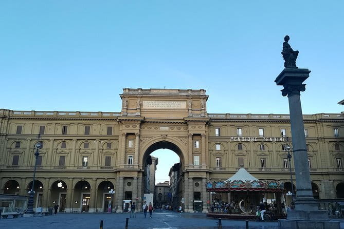 Renaissance & Medieval Florence Guided Walking Tour plus mobile App - San Lorenzo and the Medici story: where art starts with power