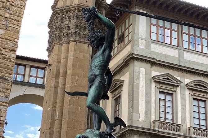 Renaissance Secrets with Elvis - Walking experience - Piazza del Duomo: Seeing the Square as Part of the Story