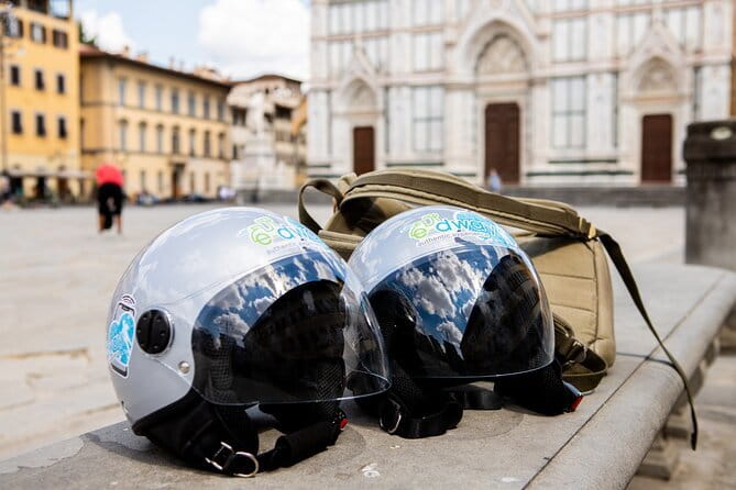 Rent your Electric Vespa 45 in Florence for 8 hours - Entering Florence by Electric Vespa (Not Car Stress)