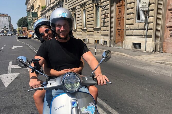 Rent your Electric Vespa 45 in Florence for 8 hours - The App Routes: How You Get Freedom Without Getting Lost