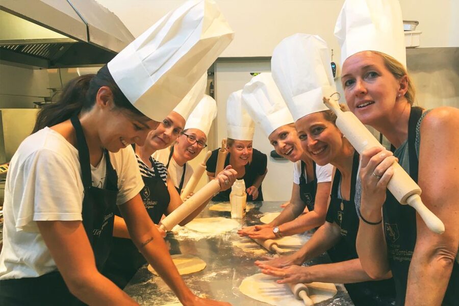 San Gimignano: 2-Hour Pizza Class & Wine Tasting - San Gimignano’s Tenuta Torciano: Why this class feels special