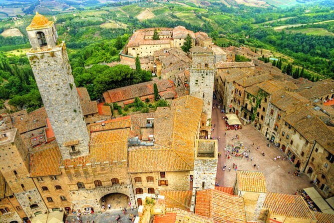 San Gimignano and Volterra private tour: etruscans, romans and middle age jewels - Volterra’s Medieval Core: Cathedral, Fortress, and the Priori Palace