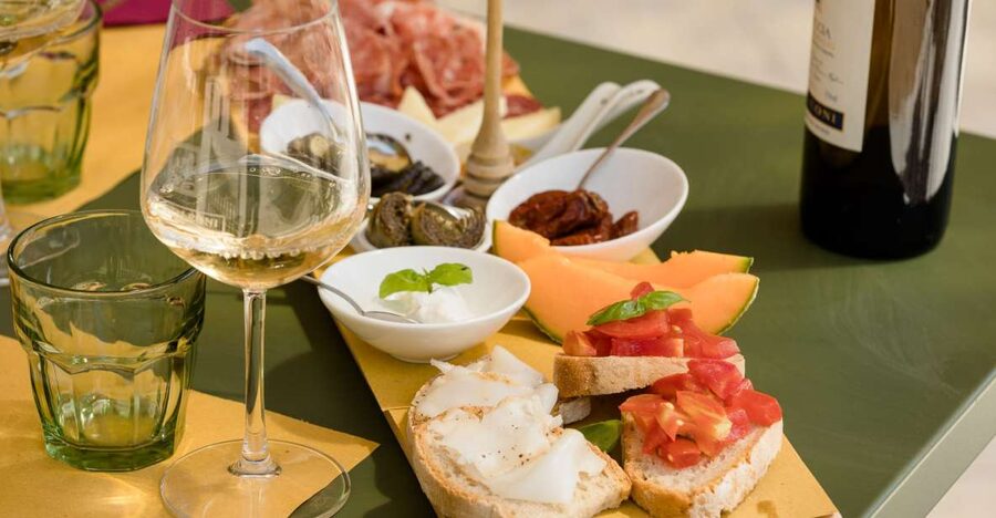 San Gimignano: Chianti wine tasting experience - At Azienda Agricola Fontaleoni: the family-run winery vibe