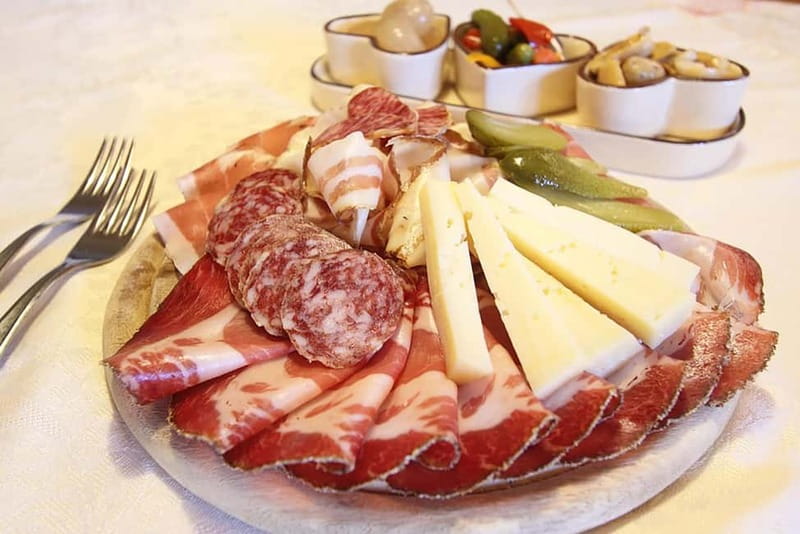 San Gimignano: Tasting of Tuscan Wines and Cheeses - Cheese Selection: Variety Matters More Than You Think