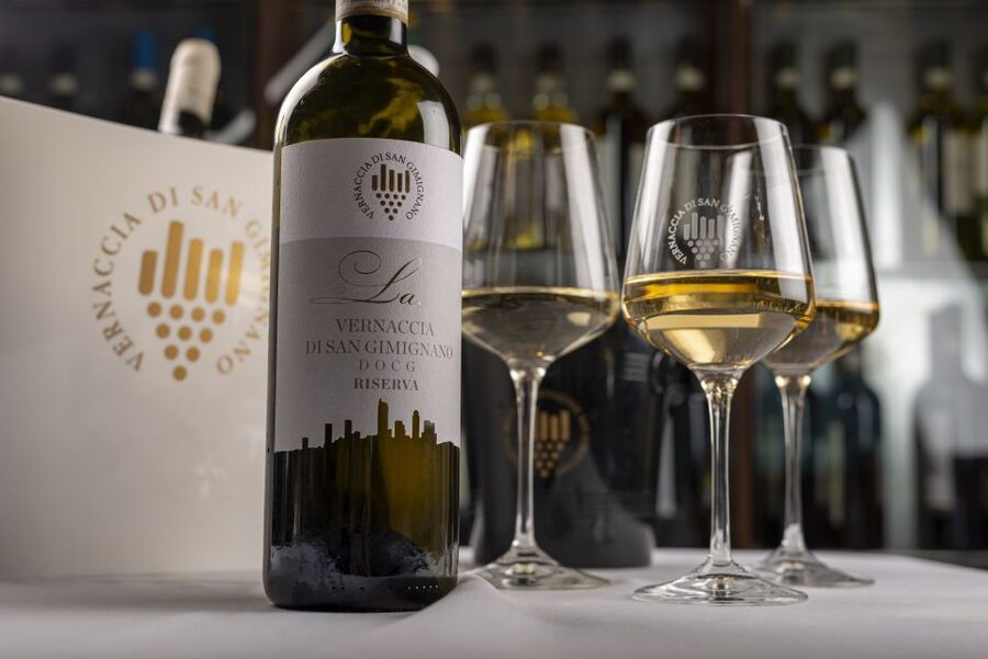 San Gimignano: Vernaccia Wine Tasting Experience - Vernaccia in San Gimignano: what you’re really tasting