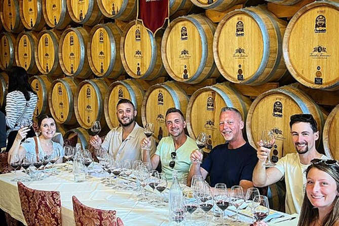 San Gimignano Wine Tour and tuscan appetizer for small group - Your 1-hour flow in San Gimignano (starter to dessert)