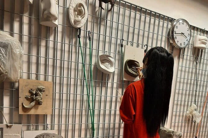 Sculpture in Florence : Traditional Clay modelling class - What You Make in 3 Hours: Michelangelo-Style Anatomy in Clay