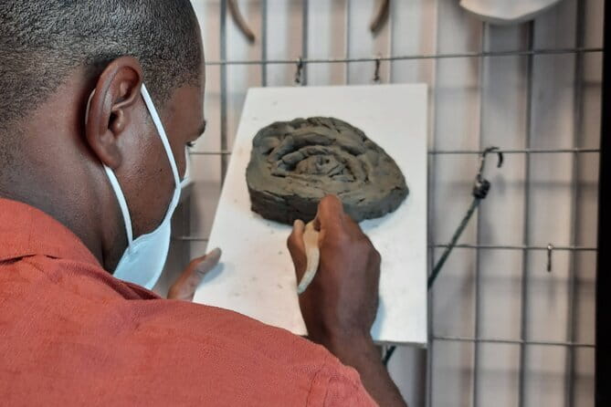 Sculpture in Florence : Traditional Clay modelling class - Meet Octavio Palomino: Patient Guidance That Works for First Timers