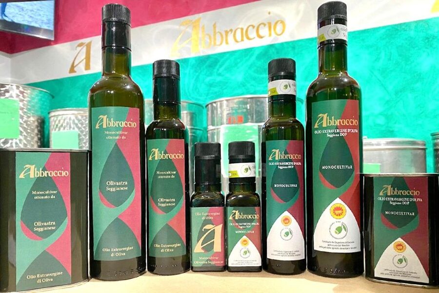 Seggiano: Typical Tuscan Farm Tour with Olive Oil Tasting - Key moments that make this tour special