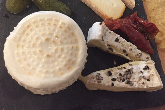 Semi Private tasting and Cheese-making Class in Florence - The curd-to-cheese workflow: what you’ll actually do
