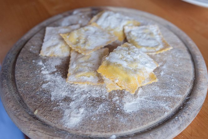 Share Your Pasta Love in a Local’s Home in Florence - From apéritif to the table: how the meal really works