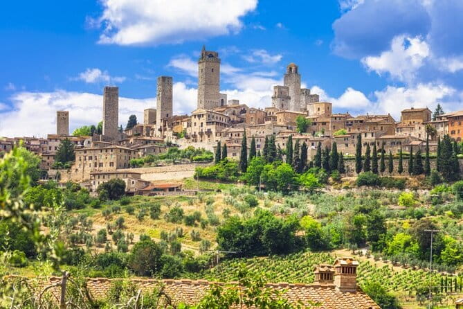 Siena & San Gimignano: Exclusive Tuscany Day Trip from Florence - The drive through Tuscan hills (and the stories you actually want)