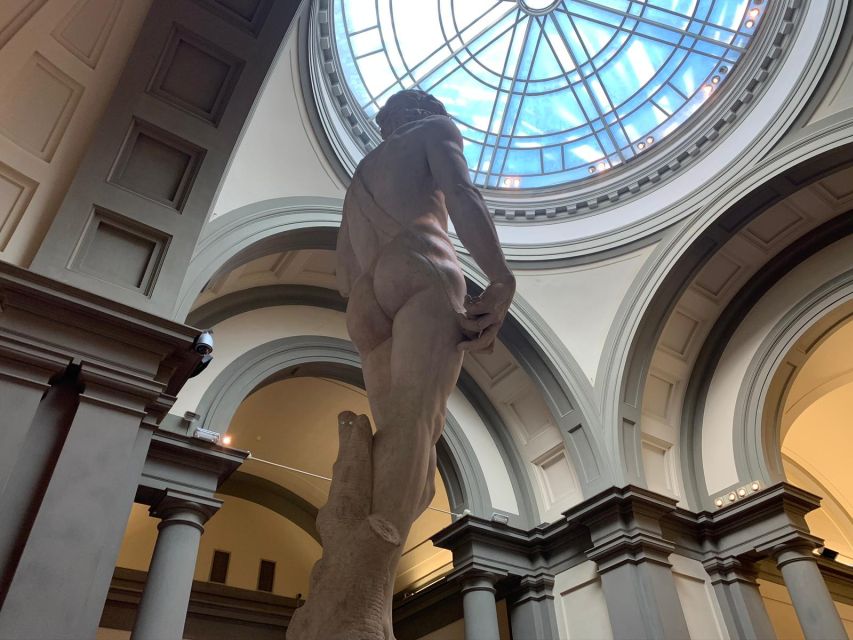 Skip-the-Line Accademia Tour – See Michelangelo’s David! - Via Cavour 21 Red: Where You Meet and How the Tour Begins