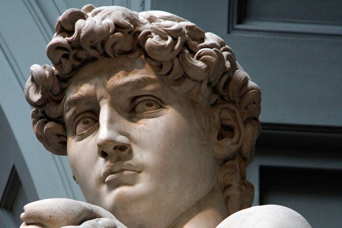 Skip the line, Don't skip the David - Finding Manuela Toran at Piazza delle Belle Arti