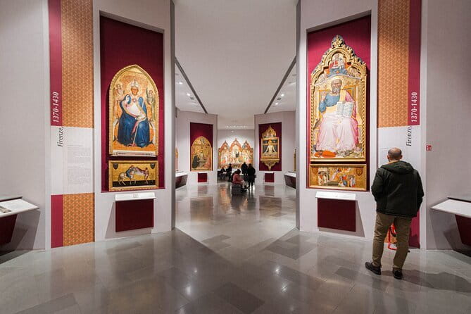 Skip the Line: Guided Tour of Michelangelo’s David at Accademia - Meeting at Via Ricasoli 39: the small details that prevent stress