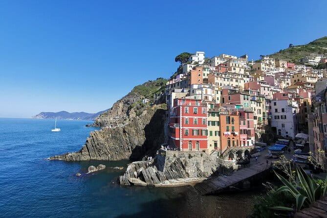 Small Group Day Tour in Cinque Terre and Pisa From Florence - From Florence: how the van saves your morning energy