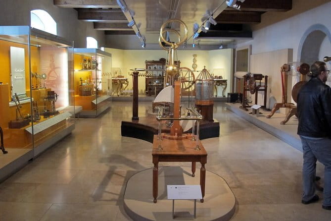 Small-group Guided tour of Galileo's Museum - Your 1.5-Hour Game Plan Inside Museo Galileo