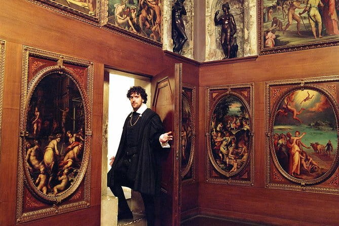 Small-Group Palazzo Vecchio Secret Passages Tour with Lunch Or "Gelato" - Group Size (Max 10) and What It Means for Your Experience