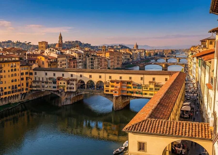 Small-Group Uffizi Tour + Optional Vasari Corridor Access - Botticelli, Leonardo, Michelangelo: the stops that make the Uffizi click