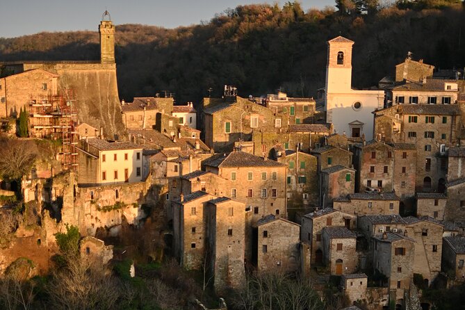 Sorano: its wonders, The Vie Cave and wine cellars - Sorano’s vie cave: what you’re actually walking through