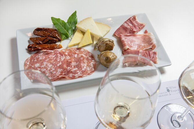 Superior Wine Tasting in San Gimignano - What’s included: Quattro Vernaccia plus the San Gimignano DOC red