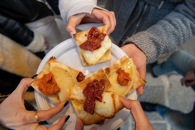 Taste the Flavours of Florence: Private Tuscan Food Tour - Practical tips for meeting, eating, and enjoying the walk