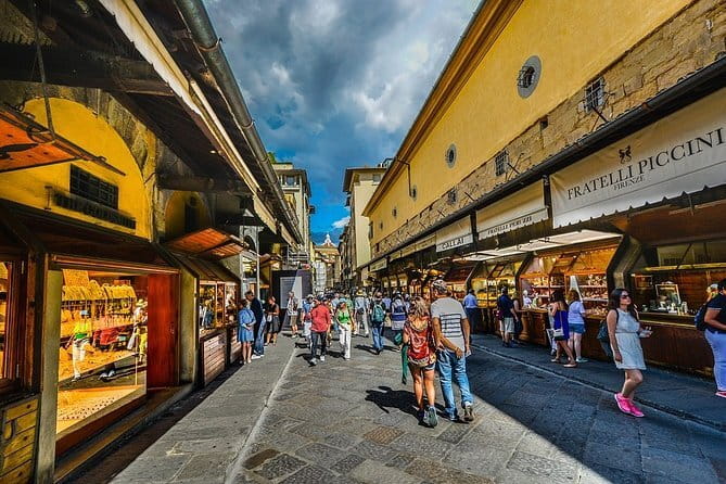The Best of Florence Walking Tour in a Small Group - San Lorenzo: Florence’s main Medici stage