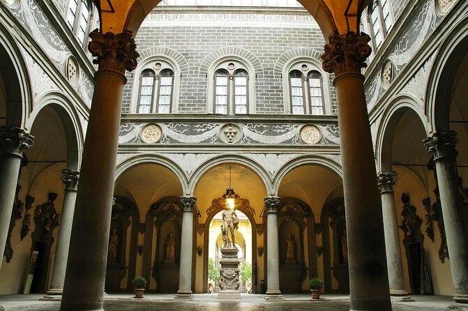 The Medici family and the Renaissance with a local art historian - Basilica di San Lorenzo: Renaissance Roots in Stone