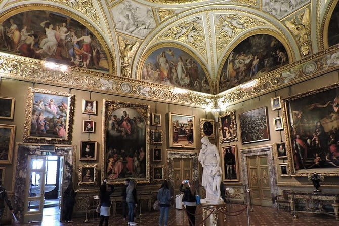 The Pitti Palace private tour: Splendours of the Royal Residence - Price and logistics: what $307.70 buys you (and what you still need to plan)
