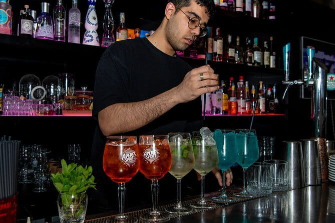 Tipsy Tour: Guided Bar Crawl In Florence with Dark History - Start Point Near Lungarno: Getting Oriented Quickly