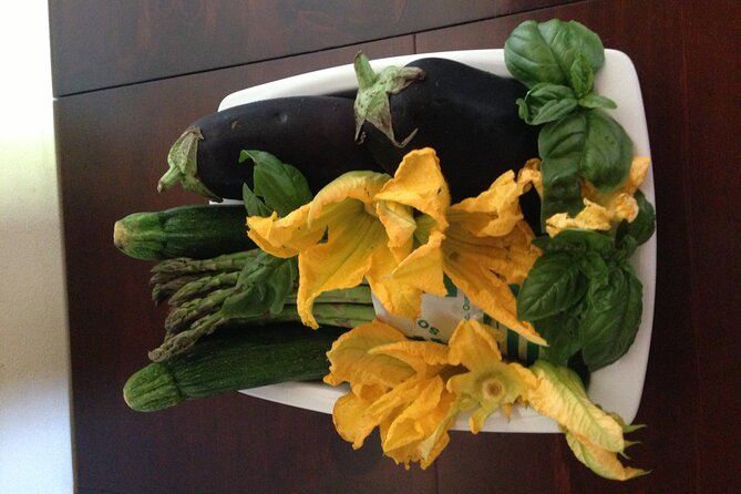 Tuscan Cooking Class - Meet your host in a small group: why it stays hands-on