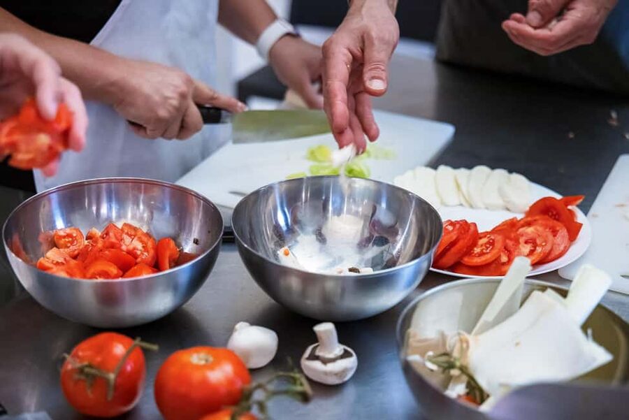 Tuscan Cooking Course with Florence Central Market Visit - Who should book this Tuscan cooking course