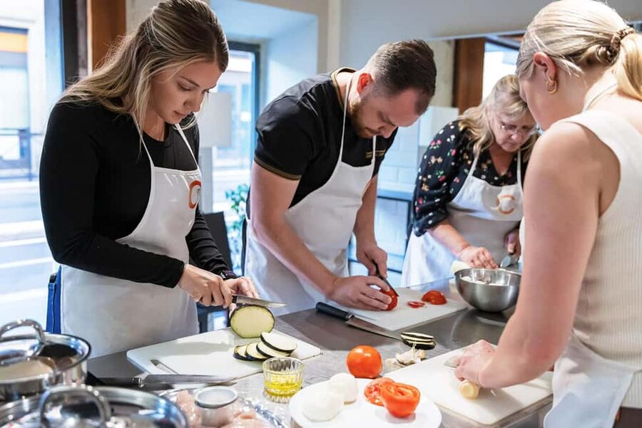 Tuscan Cooking Course with Florence Central Market Visit - Practical tips before you go