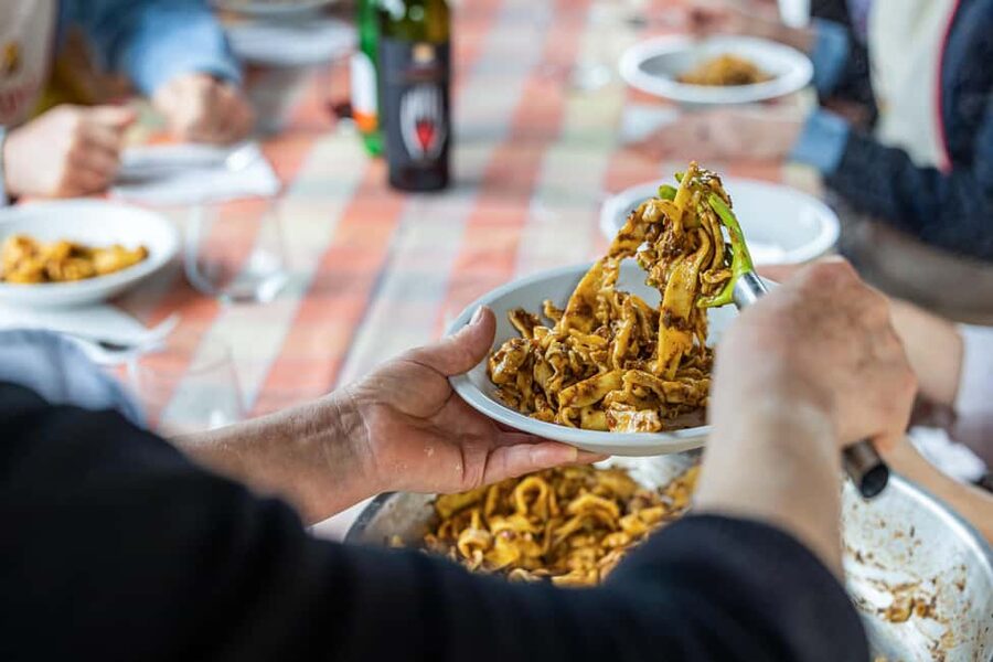 Tuscan Lunch & Winery Tour with Tasting in San Gimignano - The cheese and charcuterie board: where the table really slows down