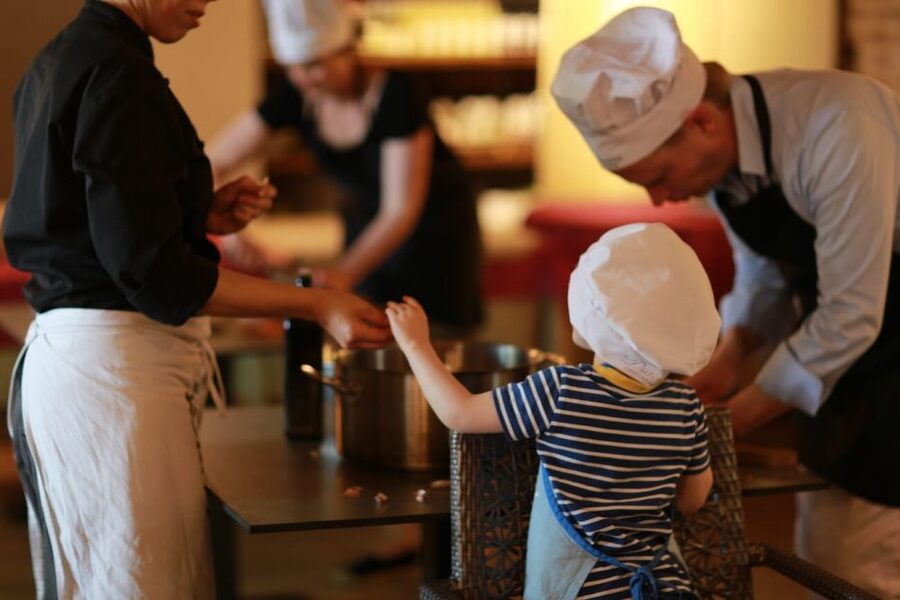 Tuscany: Cake and Biscuit Cooking Class for Kids - The 90-minute class: pastry first, then filled cake and decorated biscuits