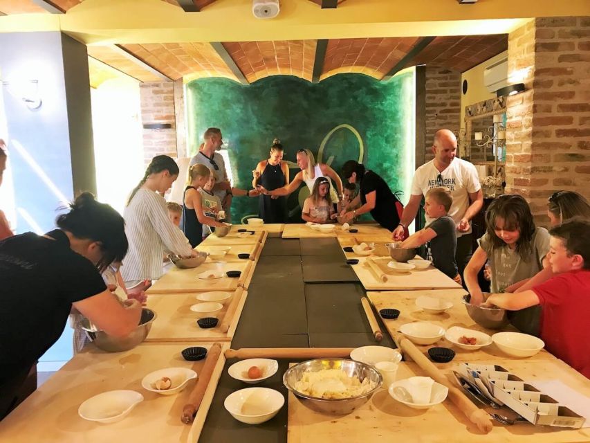 Tuscany: Cake and Biscuit Cooking Class for Kids - Finding Organic Agriturismo Diacceroni in Peccioli (and what to expect on arrival)