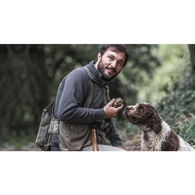 Tuscany: Truffle Hunting and Meal at a Winery - Winery Lunch With Four Courses and Eleven Wine Pairings