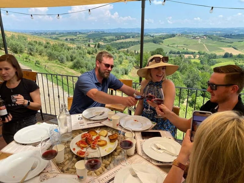 Tuscany Wine Tour: 2 Wineries & San Gimignano from Florence - Stop 1 in the Chianti region: your first tasting and food pairings