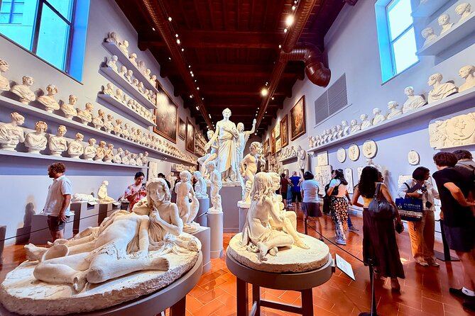 Uffizi & Accademia Timed Entry: Small Group Duomo Walking Tour - Tips That Make This Tour Easier (and More Enjoyable)
