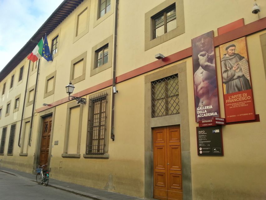 Uffizi and Accademia: Independent Visit with Audio Guide - Uffizi Gallery: how to see da Vinci through Botticelli at your own pace