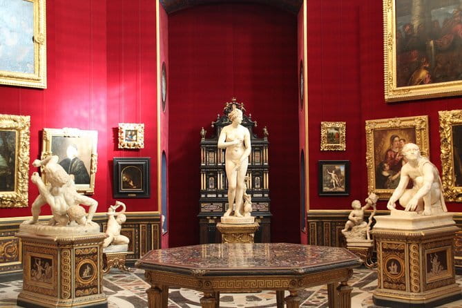 Uffizi Express Entrance -private tour - Your 2-hour route through the Uffizi highlights