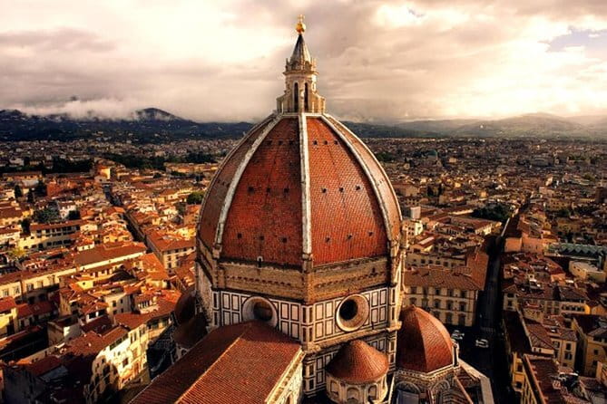 Uffizi Gallery Guided VIP Small Group Experience - Group Size, Headsets, and Staying With Your Guide