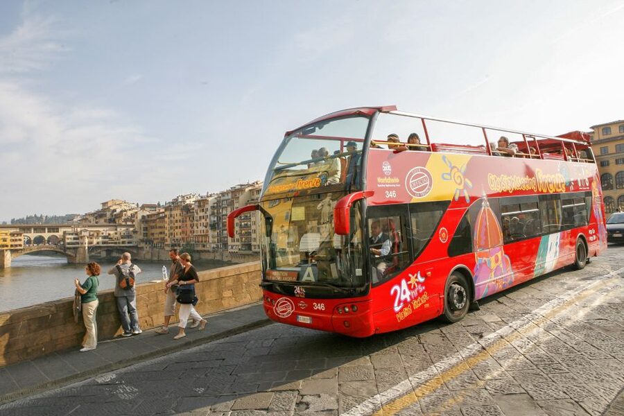 Uffizi Gallery & Hop-on Hop-off Bus Tour - Entering the Uffizi: guided vs non-guided without the guesswork