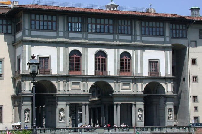 Uffizi Gallery Private Tour with 5-star Guide - Where to meet: Piazzale degli Uffizi, 6 (and how to avoid stress)