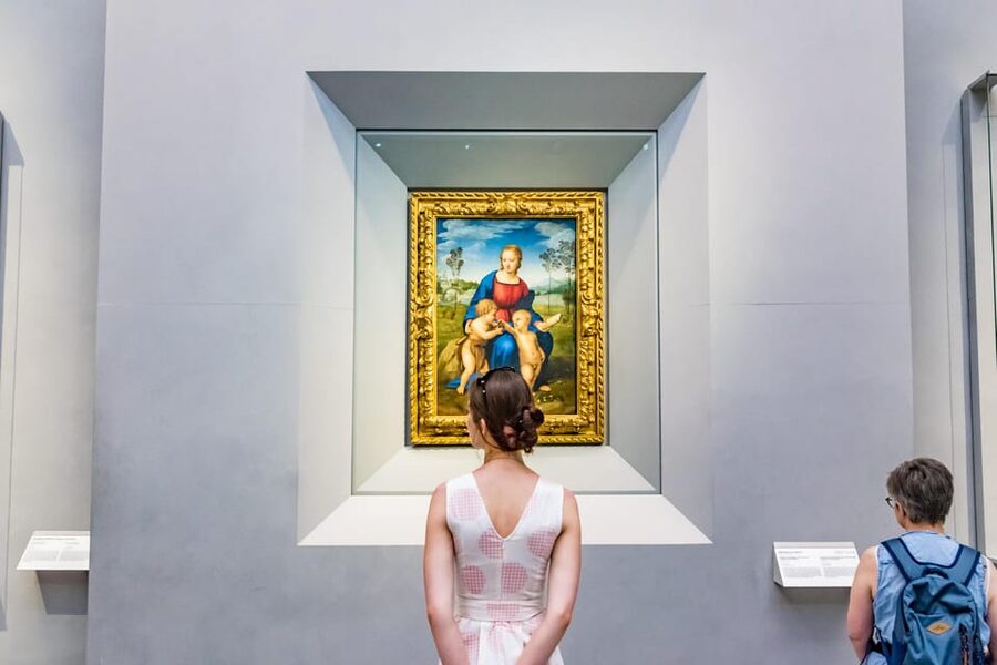 Uffizi Gallery Skip-the-Line Entry with Audio Guide - Meeting at Piazzale degli Uffizi: Find the Staff Fast